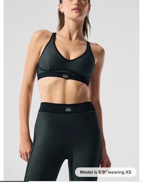 Alo Airlift Line Up Bra in Charcoal Grey